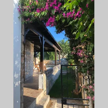 Fully Detached, Scenic With Private Pool 빌라 *