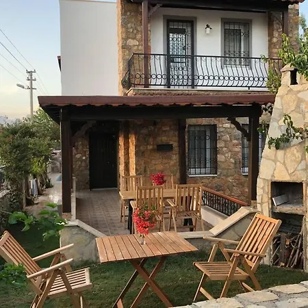 Fully Detached, Scenic With Private Pool 빌라 *