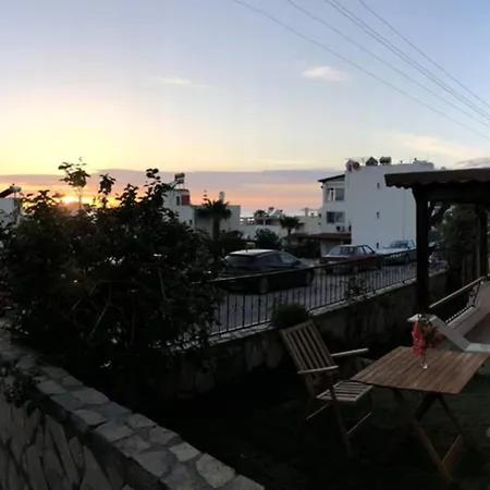Fully Detached, Scenic With Private Pool 빌라